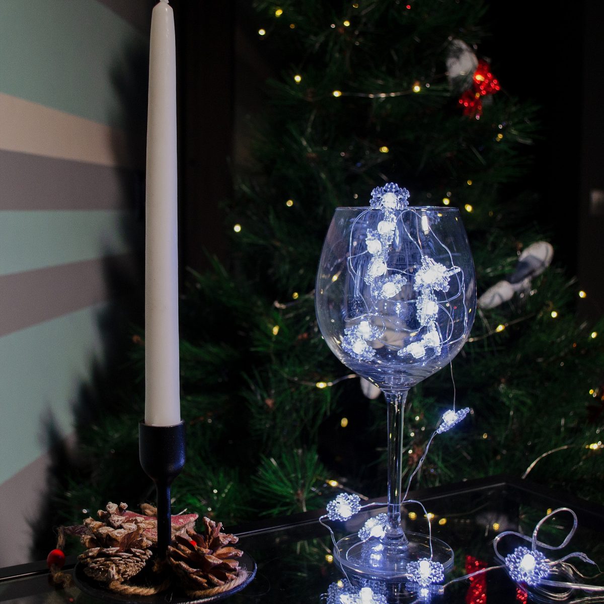 ULD-S1900-020/STB/2AA WHITE IP20 SNOWFLAKES MINI Гирлянда светодиодная на батарейках 2AA (не в/к), «Снежинки мини», 1,9м. 20 светодиодо