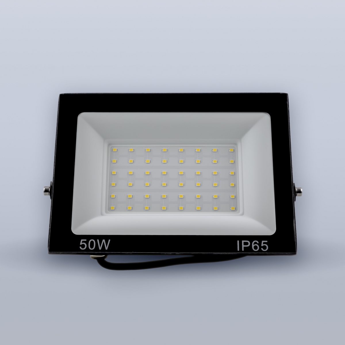 Светодиодный прожектор тонкий LUX 50W холодный 6000К 220V