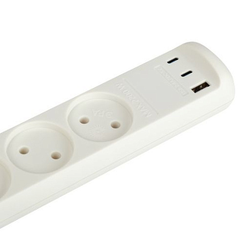Удлинитель электрический U-3-3m-USB-W 3 розетки + 3xUSB A+C 3м 10А бел. Эра Б0069076