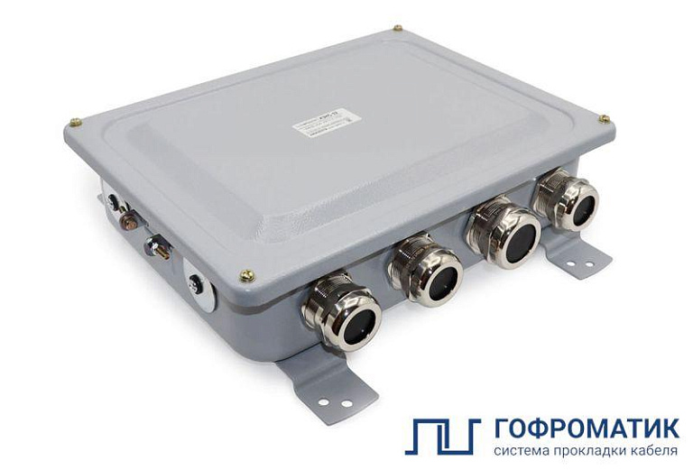 Коробка КЗНС-32 УХЛ1.5 латун. сальники ГОФРОМАТИК zeta30319